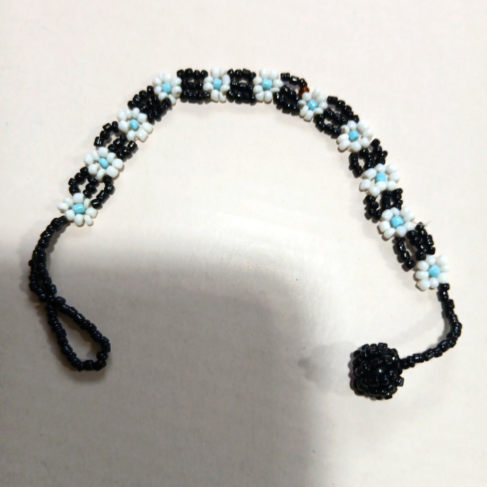 Black and White Beaded Bracelet